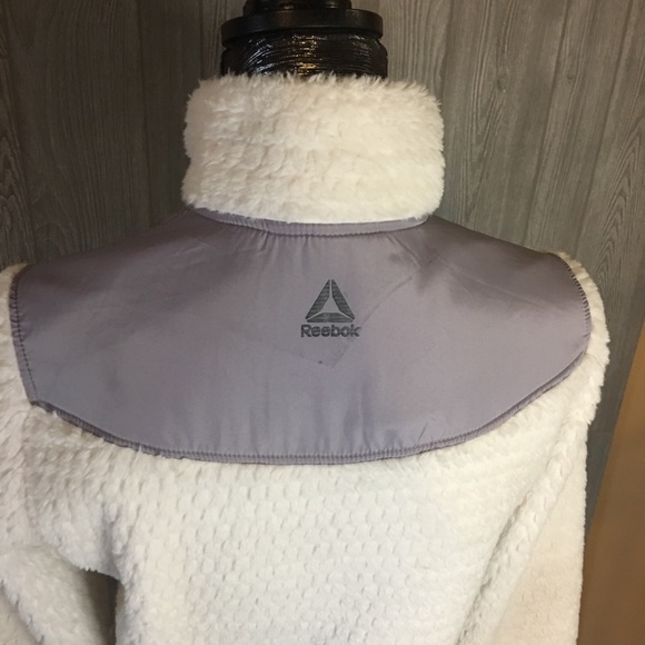 Girls Reebok Furry Jacket Size 14/16 - Picture 6 of 8